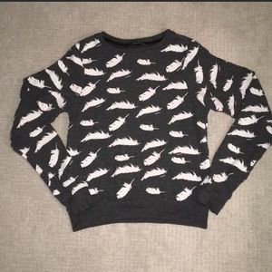 Wildfox sweatshirt grey with feather print.